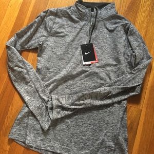 Women’s Nike running 1/2 zip mid layer top